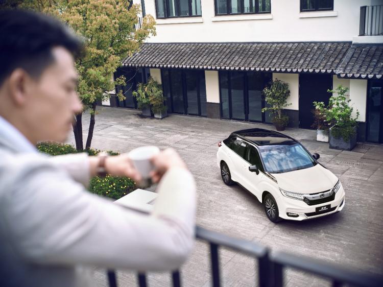 想去看不期而遇的“繁華”，只需要擁有會享受生活的TA-汽車氪